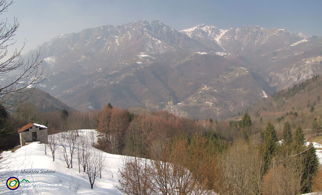 48 Panorama da San Rocco, peccato la leggera foschia....JPG